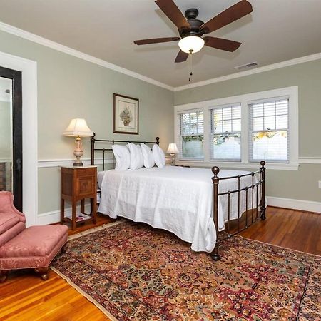 Renowned Historic Home Downtownacross From Park Winston-Salem Exterior foto